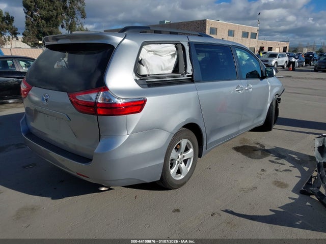 5TDKK3DCXFS611653 Toyota Sienna Le 8 Passenger