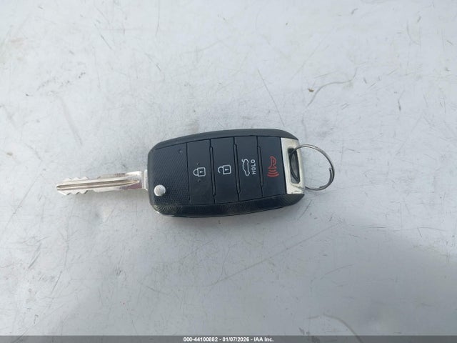 3KPFK4A75JE241441 KIA FORTE LX