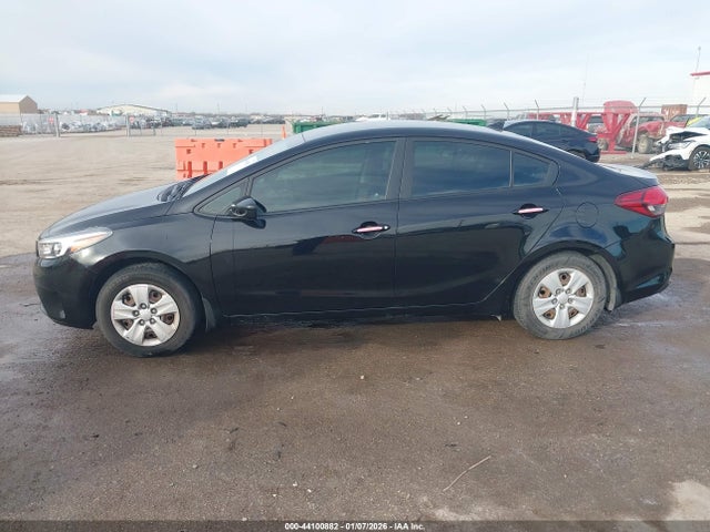 3KPFK4A75JE241441 KIA FORTE LX
