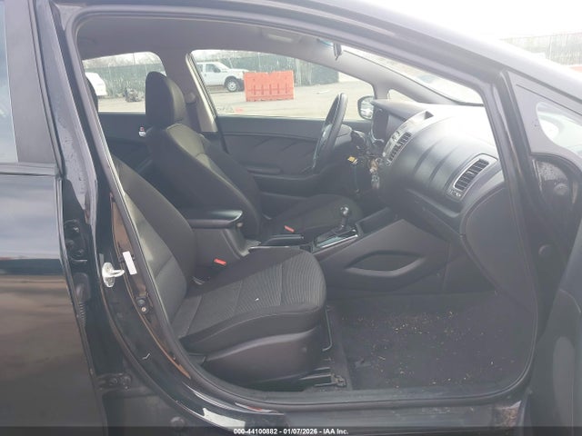 3KPFK4A75JE241441 KIA FORTE LX