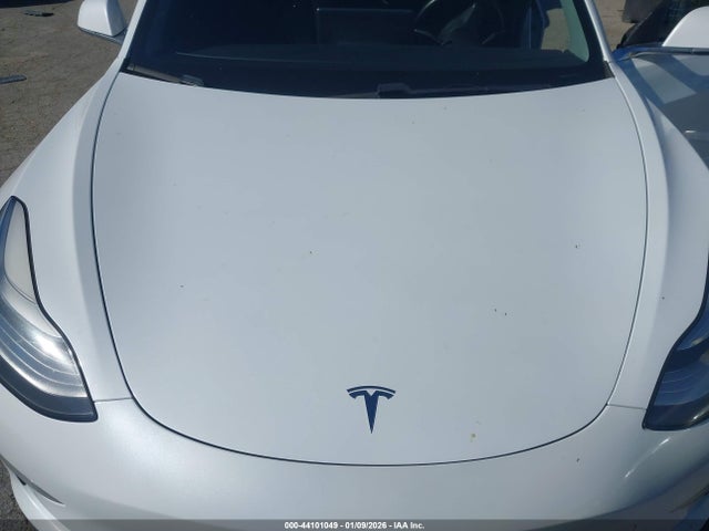 2018 TESLA MODEL 3 5YJ3E1EA4JF057620 Photo 9