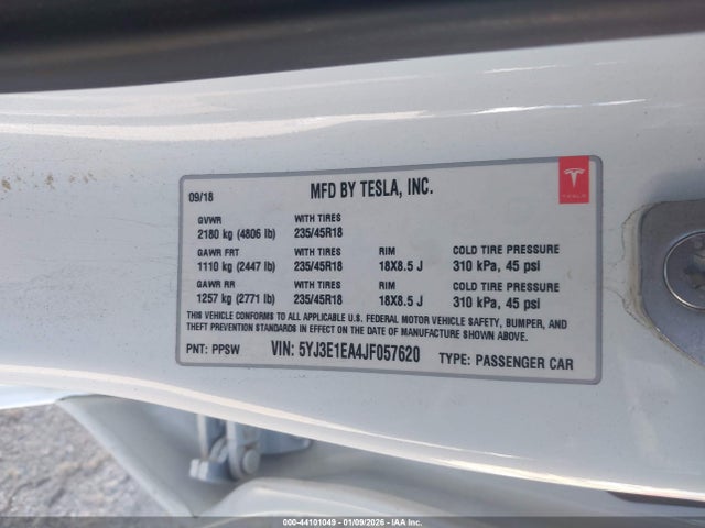 2018 TESLA MODEL 3 5YJ3E1EA4JF057620 Photo 8