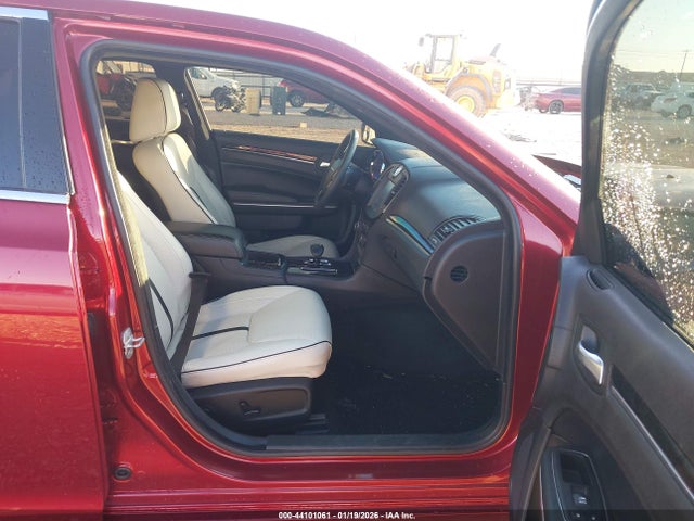 Продажа на аукционе авто 2014 Chrysler 300 Uptown Edition, vin: 2C3CCAAGXEH343198, номер лота: 44101061
