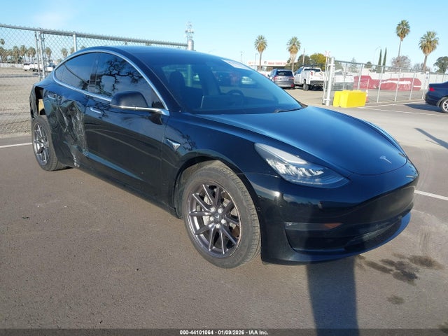 2018 TESLA MODEL 3 5YJ3E1EA8JF172365 Photo 0