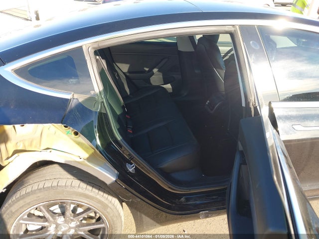 2018 TESLA MODEL 3 5YJ3E1EA8JF172365 Photo 7
