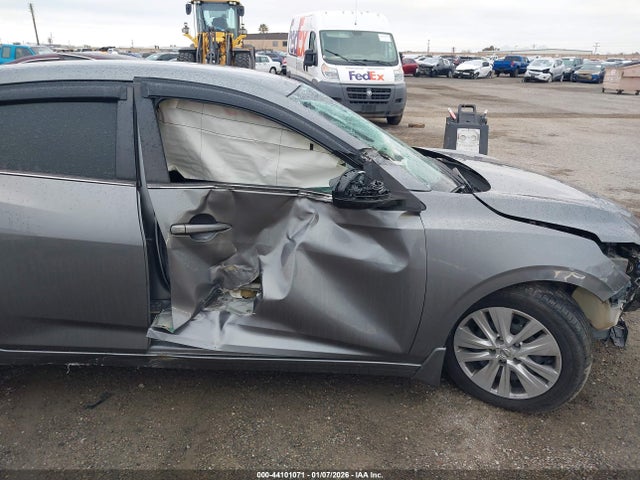 3N1AB8BV1NY239532 Nissan Sentra S Xtronic Cvt