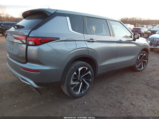2023 MITSUBISHI OUTLANDER JA4J4UA84PZ032860 Photo 3