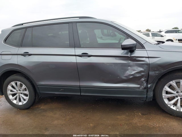 3VV1B7AX5JM090409 Volkswagen Tiguan 2.0t S