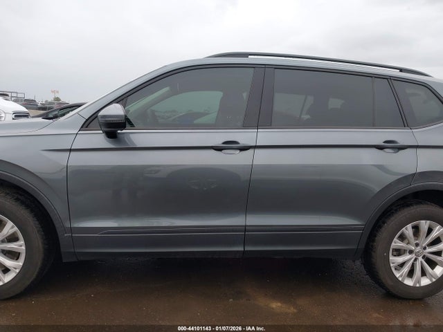 3VV1B7AX5JM090409 Volkswagen Tiguan 2.0t S