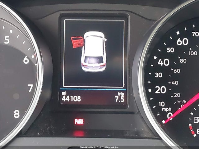 3VV1B7AX5JM090409 Volkswagen Tiguan 2.0t S