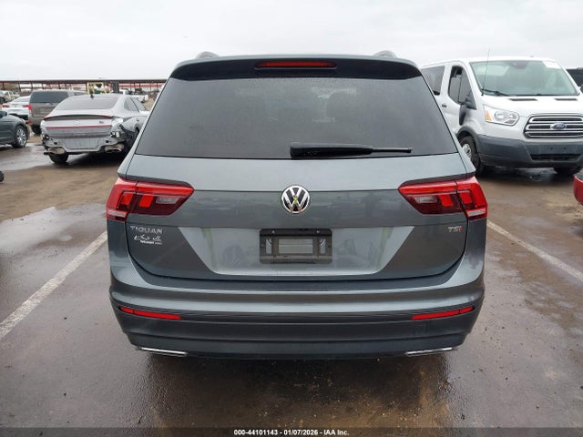 3VV1B7AX5JM090409 Volkswagen Tiguan 2.0t S