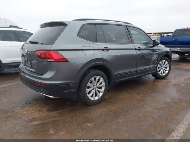 3VV1B7AX5JM090409 Volkswagen Tiguan 2.0t S