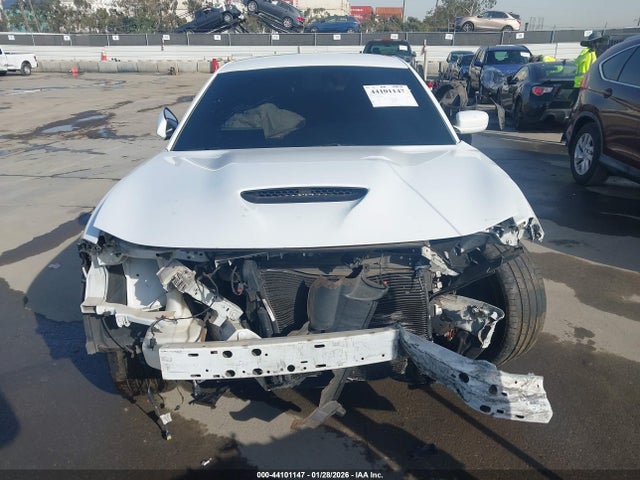 2C3CDXHG4KH608845 Dodge Charger Gt Rwd