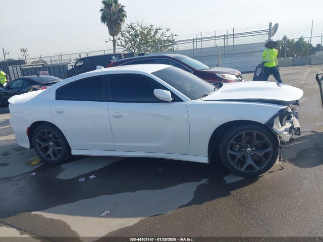2C3CDXHG4KH608845 Dodge Charger Gt Rwd