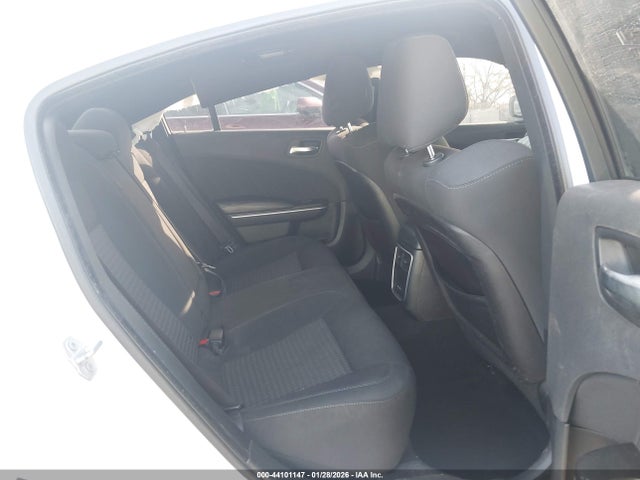 2C3CDXHG4KH608845 Dodge Charger Gt Rwd