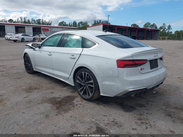 2024 AUDI S5 SPORTBACK WAUC4CF58RA105296 Photo 2