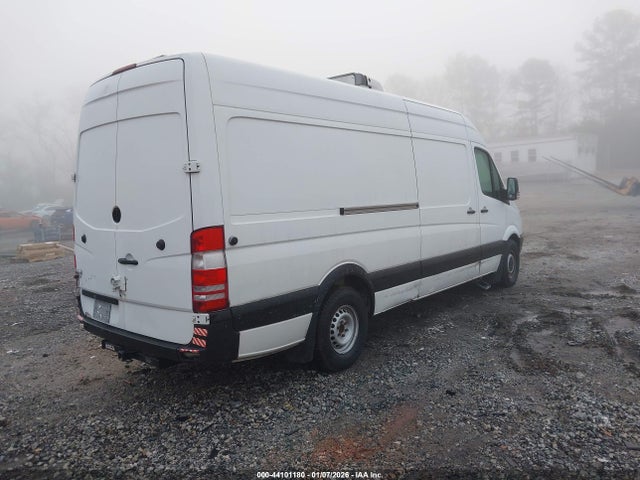 2010 Freightliner Sprinter 2500 მანქანა იყიდება აუქციონზე, vin: WDYPE8CC5A5494983, აუქციონის ნომერი: 44101180