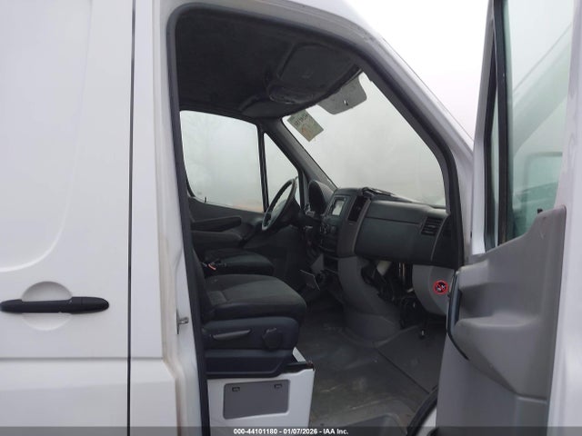 2010 Freightliner Sprinter 2500 მანქანა იყიდება აუქციონზე, vin: WDYPE8CC5A5494983, აუქციონის ნომერი: 44101180