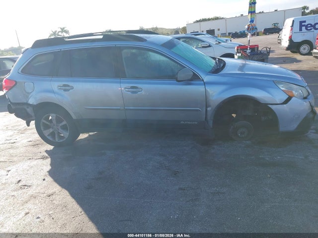 Aukcja sprzedaży 2014 Subaru Outback 2.5i Premium, vin: 4S4BRBDC7E3322828, numer aukcji: 44101186