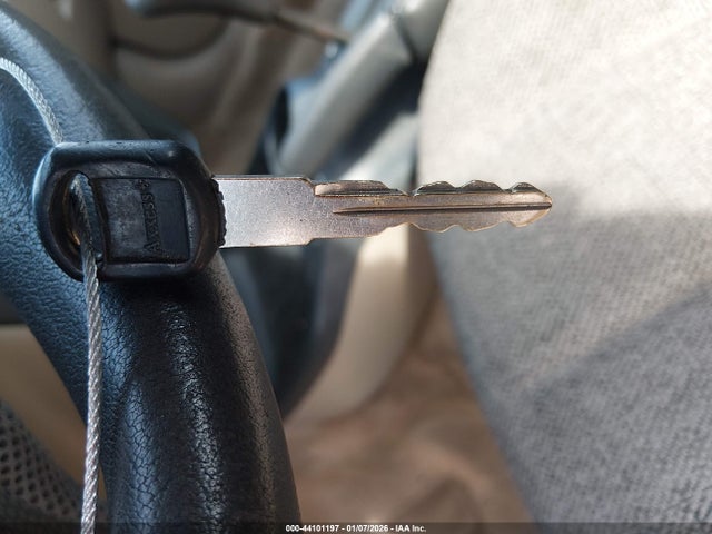 2000 CHEVROLET CAVALIER 1G1JC5240Y7453149 Photo 10