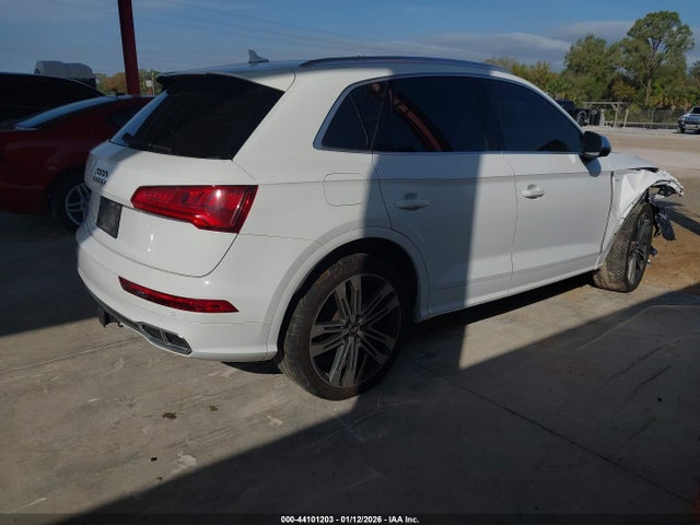 2018 AUDI SQ5 WA1A4AFY1J2233977 Photo 3