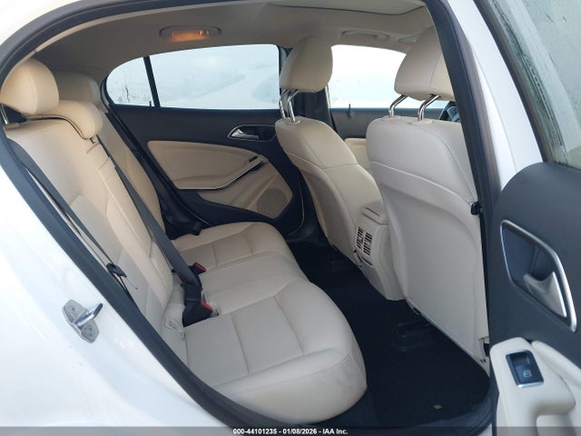 2020 MERCEDES-BENZ GLA 250 W1NTG4EB2LU040256 Photo 7