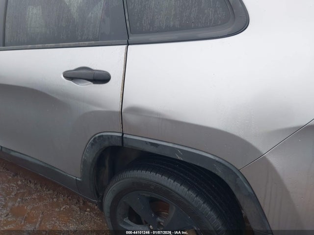 Продаж на аукціоні авто 2017 Jeep Cherokee Altitude Fwd, vin: 1C4PJLAB6HW652773, номер лоту: 44101246
