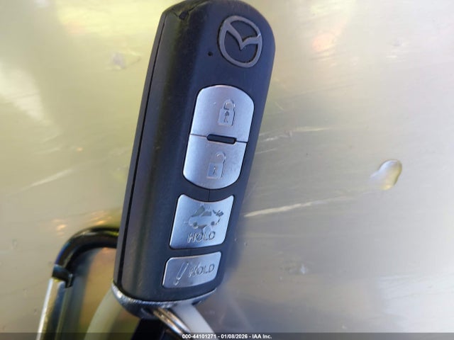 JM1BM1U77G1311245 Mazda Mazda3 I Sport