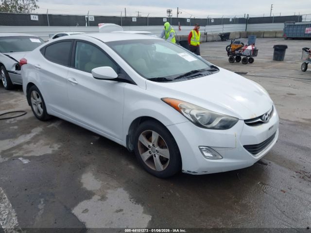 2013 HYUNDAI ELANTRA 5NPDH4AE2DH152950