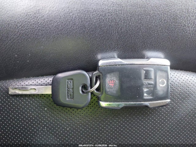 1GTG5EE17H1173664 GMC Canyon Denali