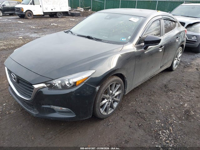 Продаж на аукціоні авто 2018 Mazda Mazda3 Touring, vin: 3MZBN1V32JM209156, номер лоту: 44101307