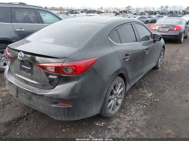 Продаж на аукціоні авто 2018 Mazda Mazda3 Touring, vin: 3MZBN1V32JM209156, номер лоту: 44101307