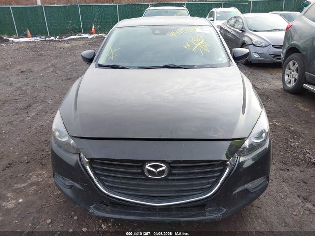 Продаж на аукціоні авто 2018 Mazda Mazda3 Touring, vin: 3MZBN1V32JM209156, номер лоту: 44101307