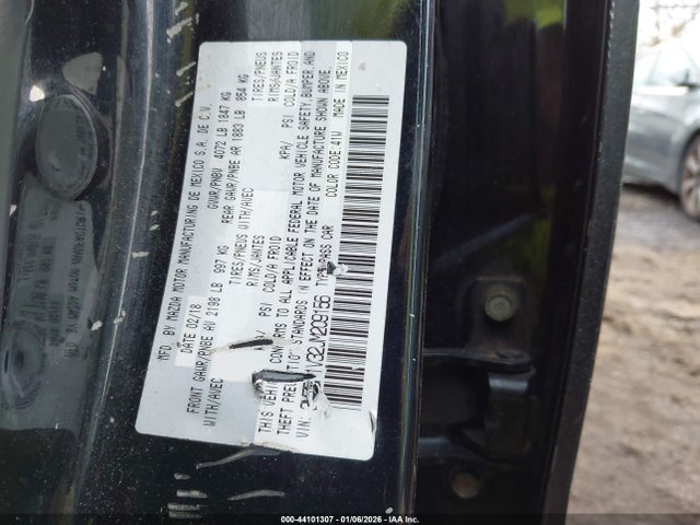 Продаж на аукціоні авто 2018 Mazda Mazda3 Touring, vin: 3MZBN1V32JM209156, номер лоту: 44101307