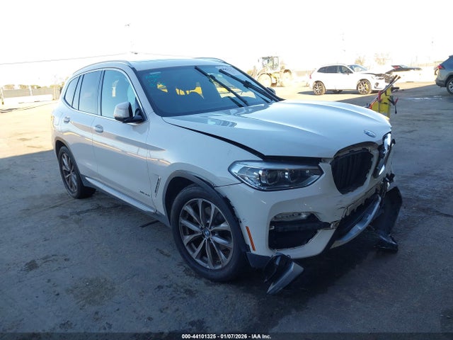 2018 BMW X3 5UXTR9C52JLD57213 Photo 0