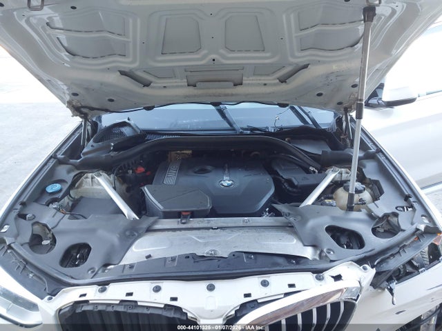 2018 BMW X3 5UXTR9C52JLD57213 Photo 9