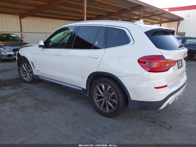 2018 BMW X3 5UXTR9C52JLD57213 Photo 2