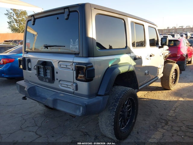 1C4HJXDN9LW220253 Jeep Wrangler Unlimited Sport S 4x4