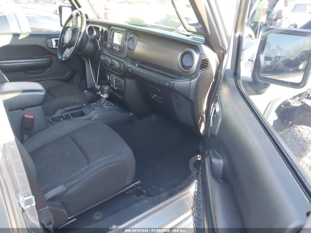 1C4HJXDN9LW220253 Jeep Wrangler Unlimited Sport S 4x4
