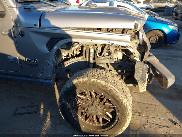 1C4HJXDN9LW220253 Jeep Wrangler Unlimited Sport S 4x4
