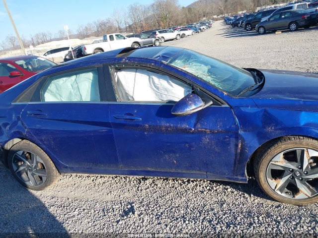 5NPLN4AG4NH064585 Hyundai ELANTRA SEL