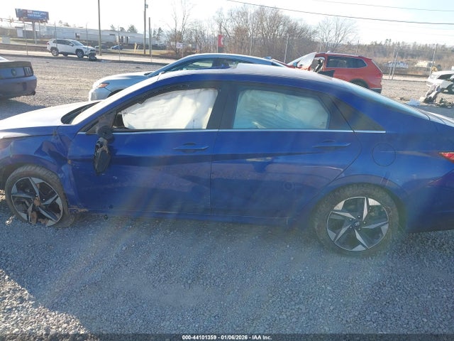 5NPLN4AG4NH064585 Hyundai ELANTRA SEL