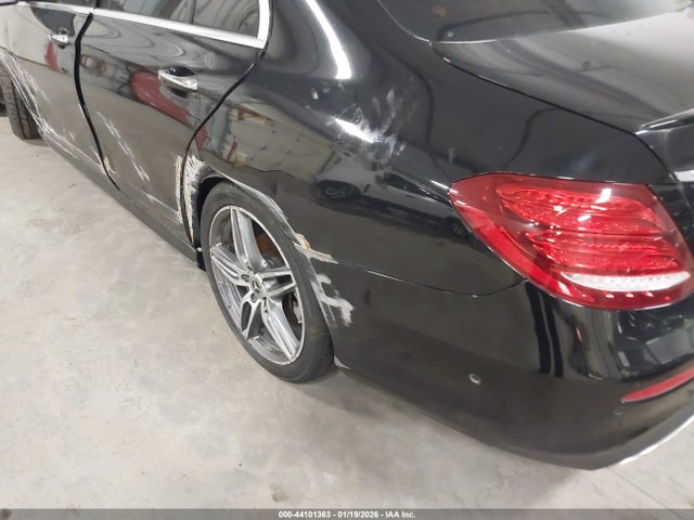 Aukcja sprzedaży 2018 Mercedes-benz E 300, vin: WDDZF4JB7JA343340, numer aukcji: 44101363