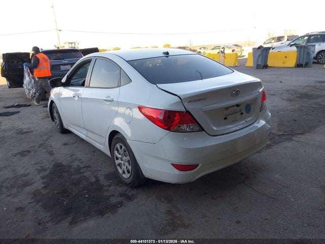 2013 HYUNDAI ACCENT KMHCT4AE9DU423322 Photo 2