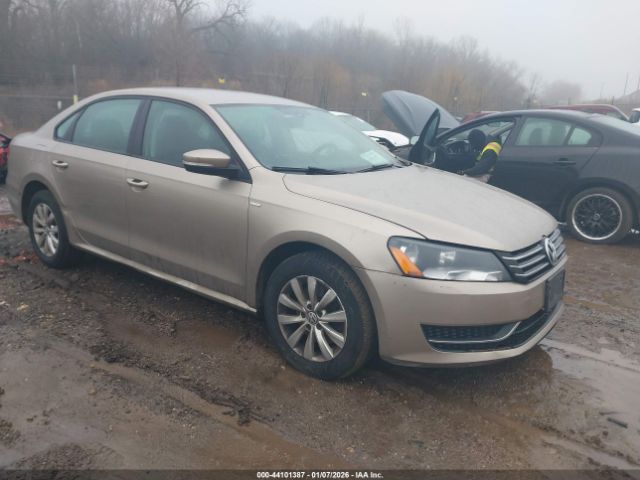 2015 VOLKSWAGEN PASSAT 1VWAT7A35FC026109
