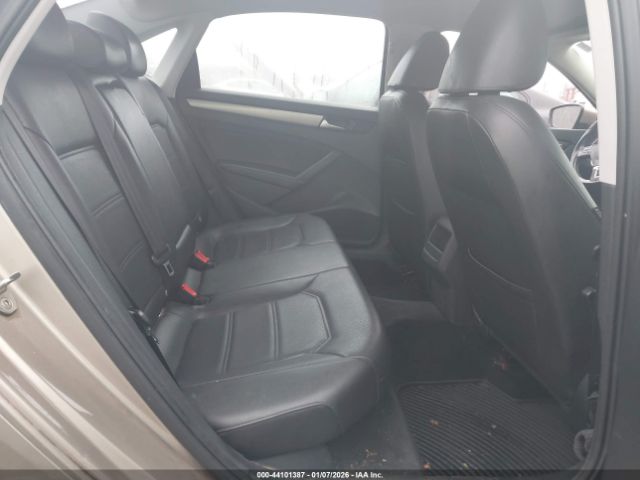 2015 VOLKSWAGEN PASSAT 1VWAT7A35FC026109 Photo 7