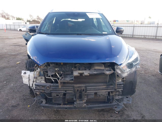 3N1CP5DV5LL580240 Nissan Kicks Sr Xtronic Cvt