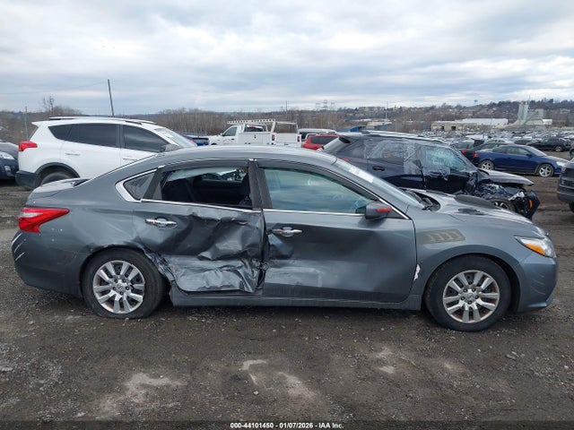 1N4AL3AP3HN346458 Nissan Altima 2.5 S