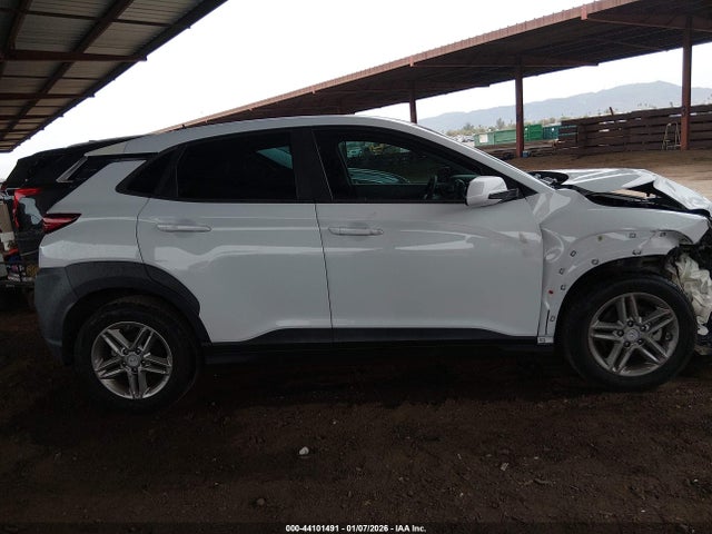 KM8K12AAXJU155444 Hyundai Kona Se