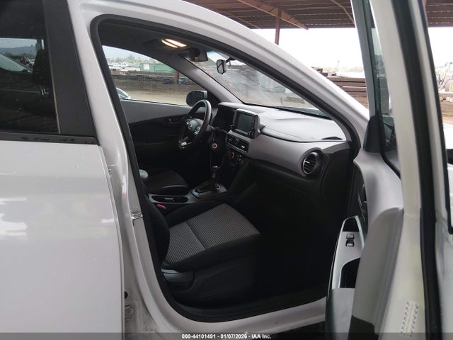 KM8K12AAXJU155444 Hyundai Kona Se